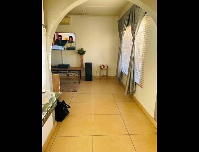 3 BEDROOM PROPERTY TO RENT IN WYCHWOOD